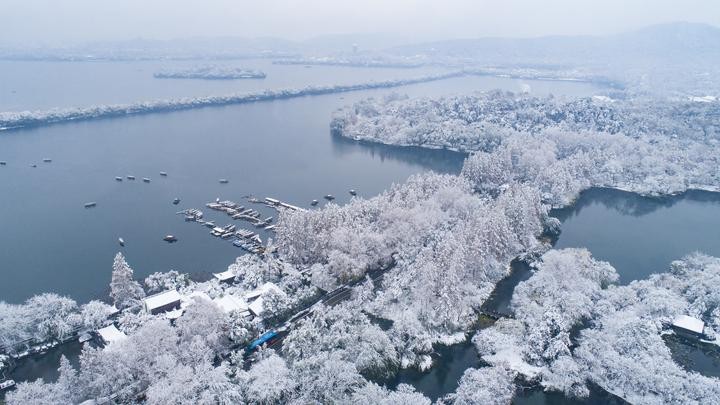 60秒西湖雪景大片来了!初雪后的大杭州美翻天